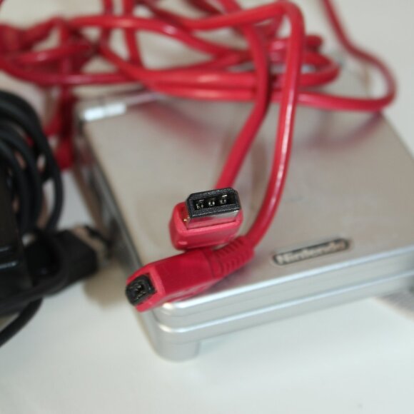 Nintendo Gameboy Advance SP Silver AGS-001 2002 - Picture 5 of 6